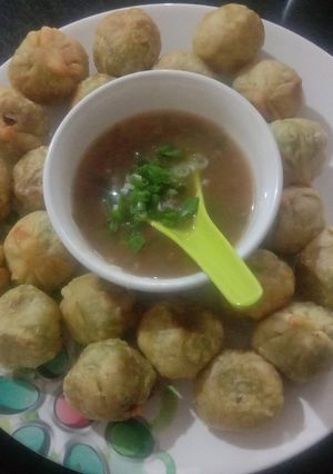 A picture of Hare mutter ki kachori.