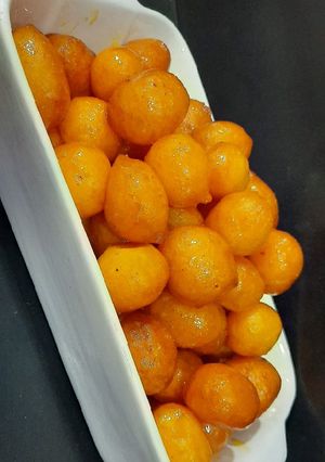 عکسی از دستور لگیمات(شیرینی عربی مخصوص ماه رمضان)
