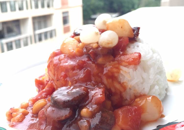 Baked Bean With Sausage And Pearl Garlic