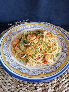Una foto de Spaghetti con langostinos