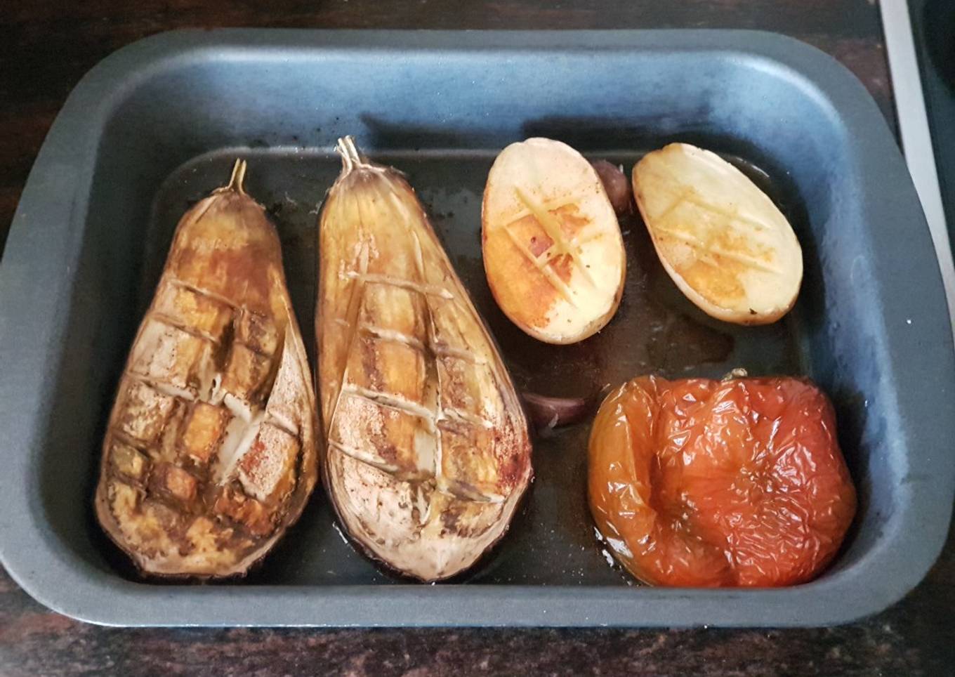 Berenjenas, patatas y pimientos al horno