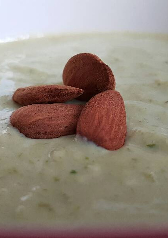 Una foto de Crema vegana de espárragos trigueros