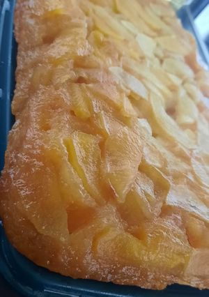 Una foto de Torta invertida de manzanas económica y fácil