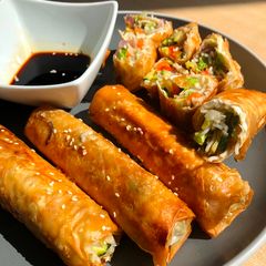 A picture of Spring Rolls.