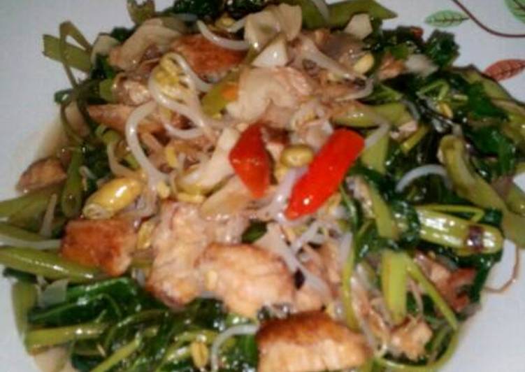  Resep  Tumis  kangkung  ikan  tengiri oleh Miss Rhenny Cookpad