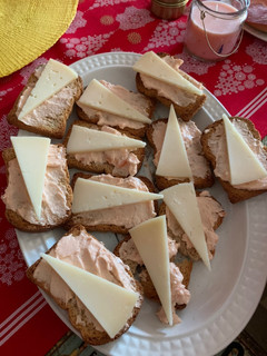 Una foto de Mousse de salmón ahumado con queso
