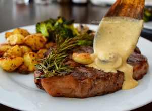 Foto resep Rib eye Steak with mushroom gravy sauce (dg saus kearifan lokal)