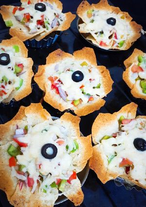 A picture of Cheesy Nacho Flowers.