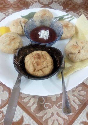নারকেলের খাস্তা কচুরি (narkeler khasta kachuri recipe in Bengali) রেসিপির প্রধান ছবি