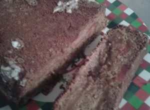 Una foto de Les comparto esta deliciosa torta con papaya