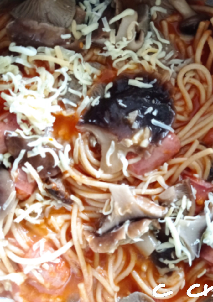 Una foto de Salchichas con spaghetti