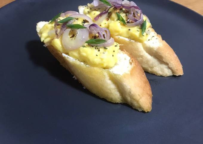 Easiest Way to Make Perfect Egg Bruschetta With Cream Cheese And Saute Red Onions