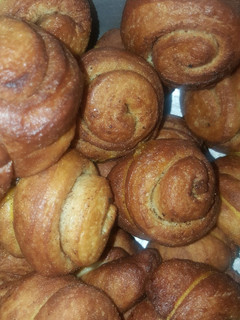 A picture of Fried cinnamon roll.