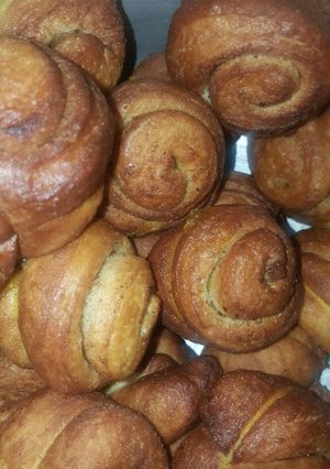 A picture of Fried cinnamon roll.
