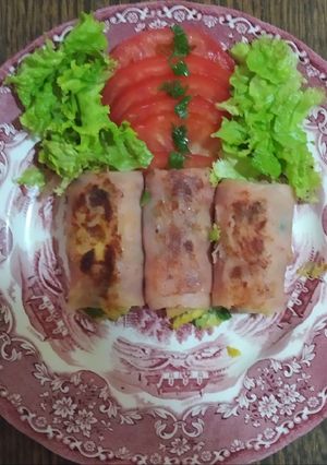 Una foto de #mercado Rolls de tortilla y jamón rellena cebollas de verdeo
