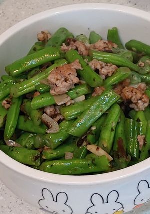肉鬆欖菜炒四季豆 的食譜成品照片