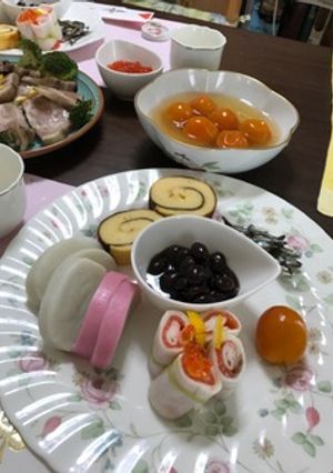 A picture of Kuromame for osechi ryori, black sweet soybeans.