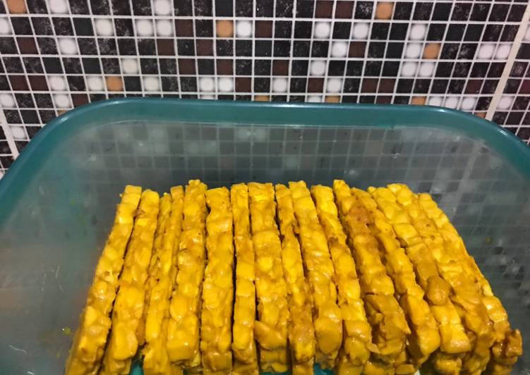 Tempe bumbu kuning