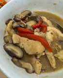 Ức gà xào nấm đông cô ớt chuông