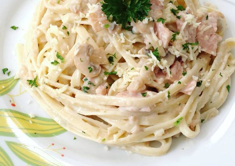 Bagaimana Menyiapkan Fettucinne Carbonara Anti Gagal