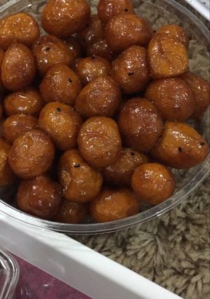 صورة لوصفة لقيمات بدبس تمر