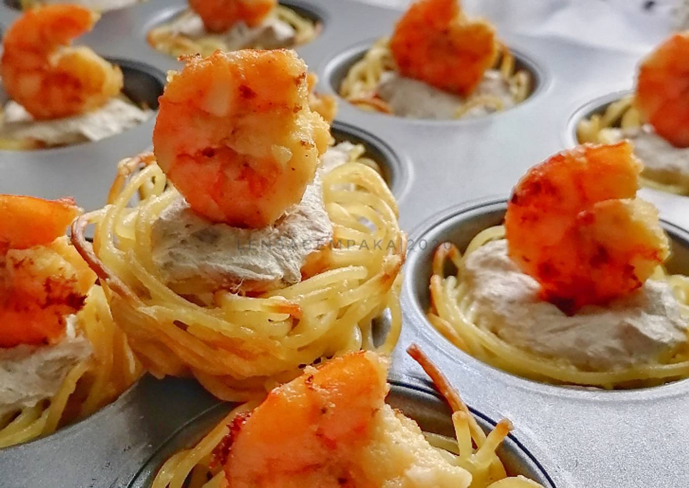 Spaghetti Tuna Cups with Prawn