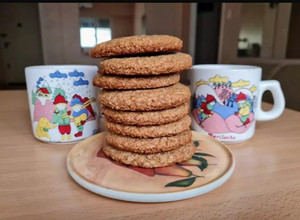Una foto de Galletas integrales con avena y miel sin manteca