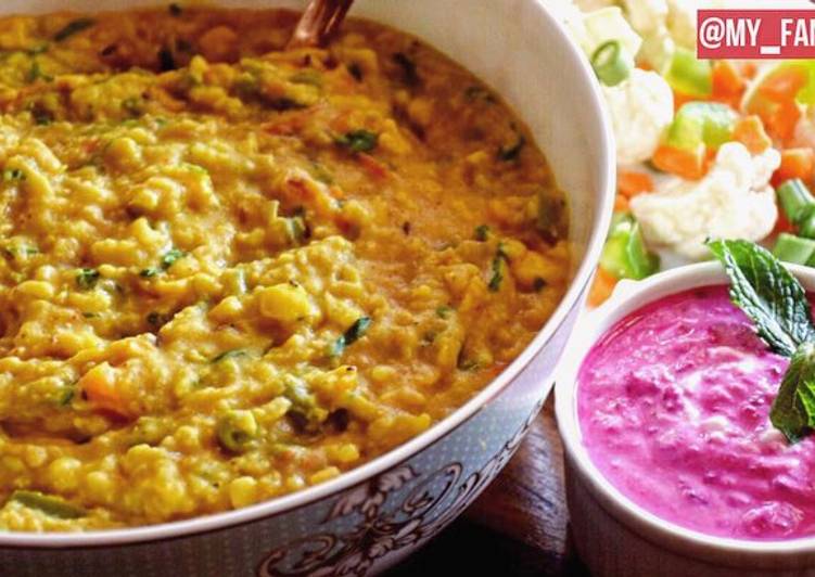 ⚜️Oats-Moong dal khichdi with beetroot raita⚜️
