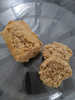 Una foto de Budín integral con avena, coco y nueces