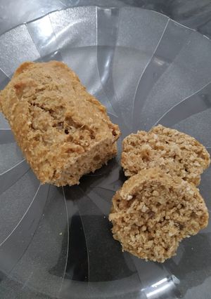 Una foto de Budín integral con avena, coco y nueces