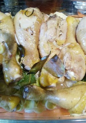 Una foto de Pollo al horno con puerros