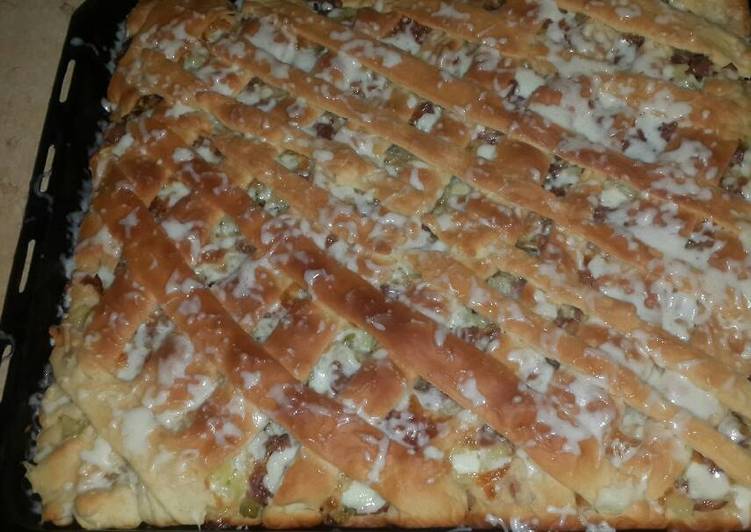 لذيذجدًا فطيرة الخضار بالموزريلا طعاملذيذ: فطيرة الخضار بالموزريلا