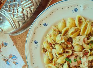 Foto di Gnocchetti rigati con pesto di lattuga e tonno