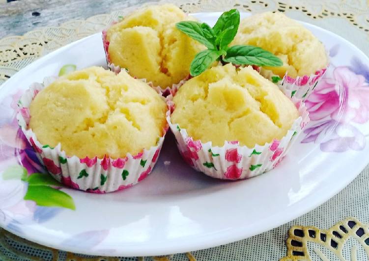 Bagaimana Menyiapkan Kue moho ubi jalar kuning, Mudah Banget