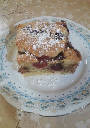 Meggyes-csokis beledobálos recept fotója