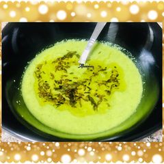 Instant mint chutney A picture of Instant mint chutney.