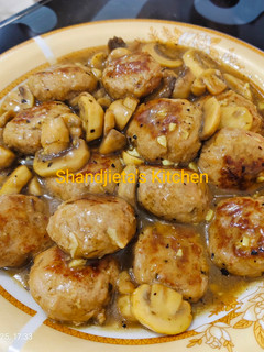 Foto resep Salisbury Steak Meatballs with Mushroom Gravy
