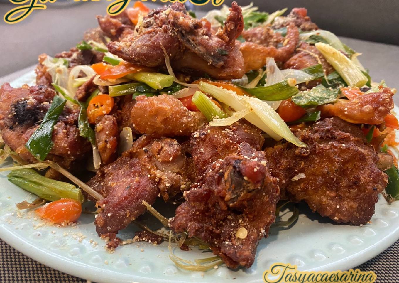 Ayam Goreng Vietnam (Gà rang muối) (049)