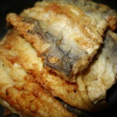 A picture of Fried fish.