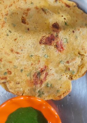 A picture of Besan chila.