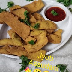 A picture of Gujarati fafda.