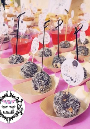 صورة لوصفة كرات جوز الهند خفيفة ولذيذة 😋