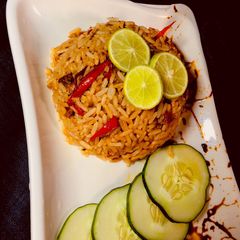 A picture of Chinese fried rice.