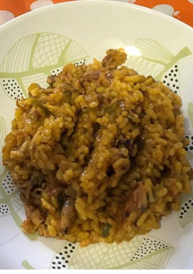 Una foto de Paella con puntillitas