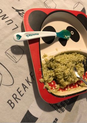 Foto di Pasta con pesto genovese per poppanti affamati