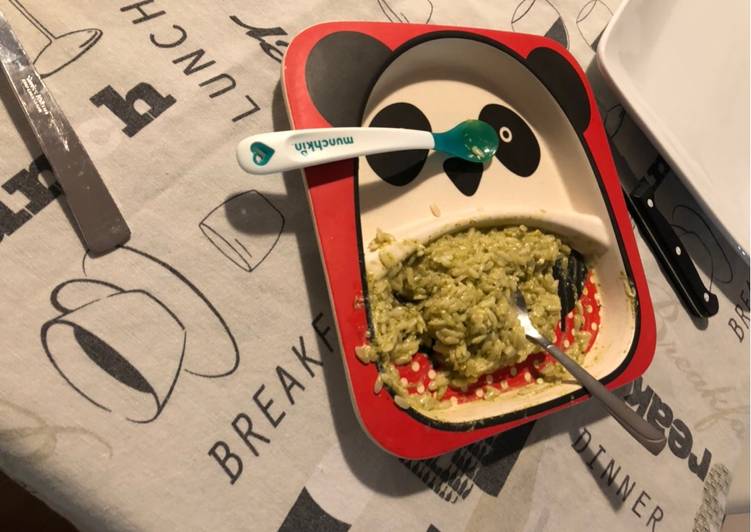 Pasta con pesto genovese per poppanti affamati