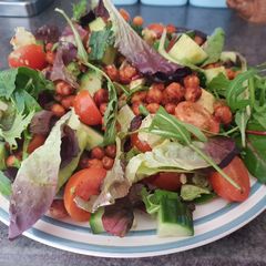 A picture of Chickpea Salad.