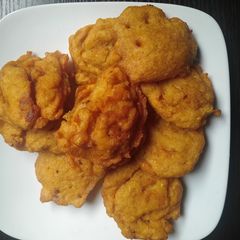 A picture of Akara.