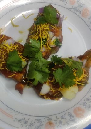 પાલક પત્તા ચાટ (Palak Patta Chaat Recipe In Gujarati) રેસીપી મુખ્ય ફોટો