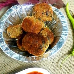 A picture of Red spinach tikki.